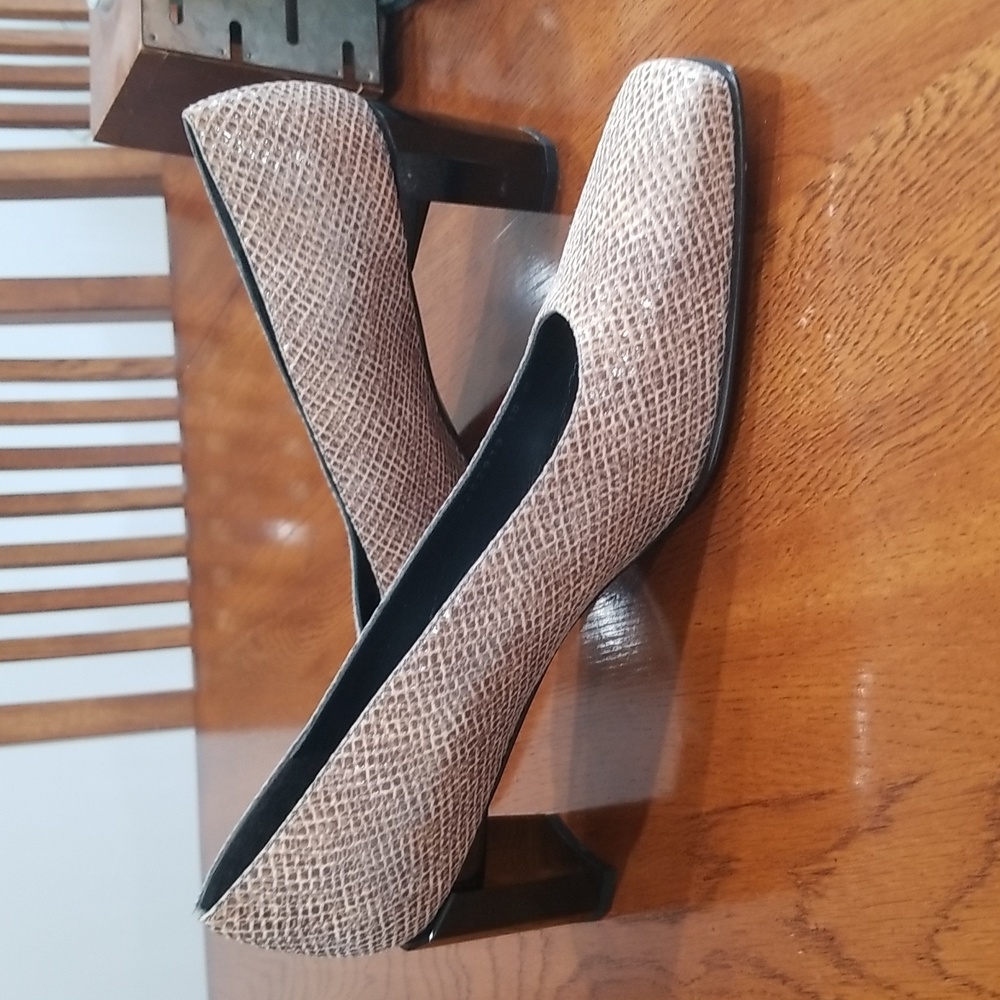 Stuart weitzman shoes - Picture 8 of 13